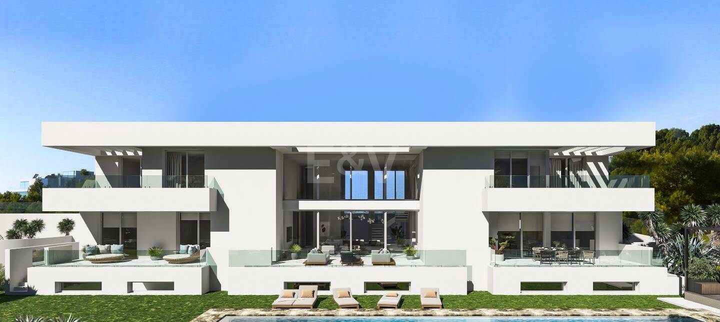 Projet de Villa El Paraiso Alto contemporain avec vue sur le golf et la mer