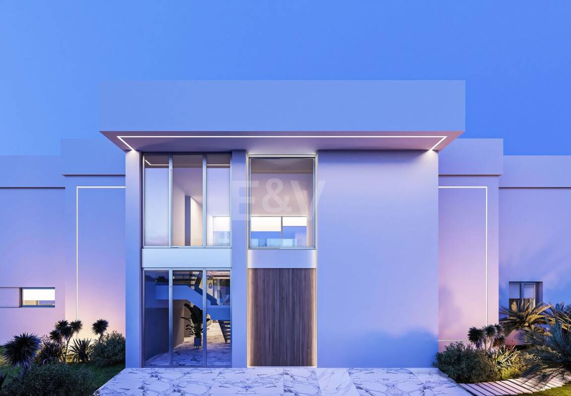 Projet de Villa El Paraiso Alto contemporain avec vue sur le golf et la mer
