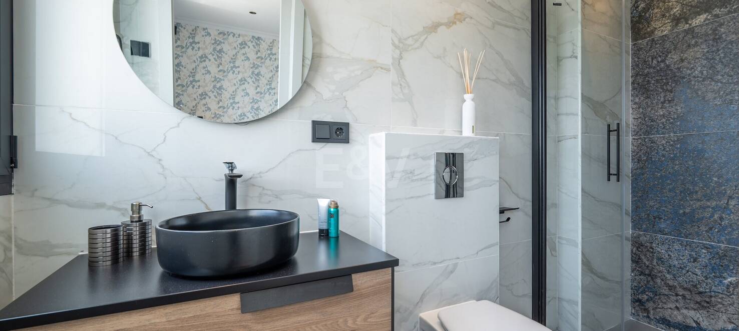 Contemporary Beachfront Villa in Marbella East: Perfect Family Getaway Steps from Elviria’s Best Beaches