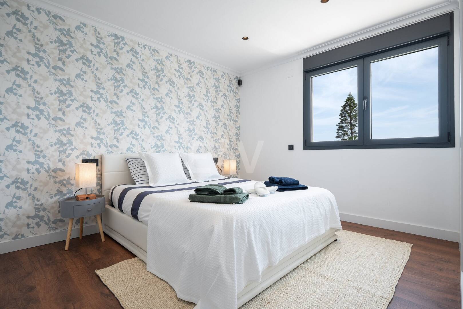 Contemporary Beachfront Villa in Marbella East: Perfect Family Getaway Steps from Elviria 's Best Beach