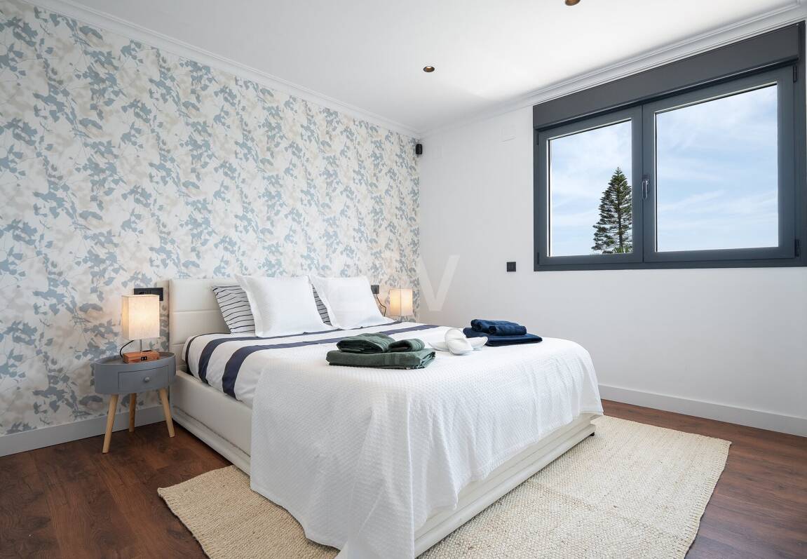 Villa moderna frente al mar en Marbella Este | Escapadas familiares y estancias de media duración | A solo pasos de las mejores playas de Elviria