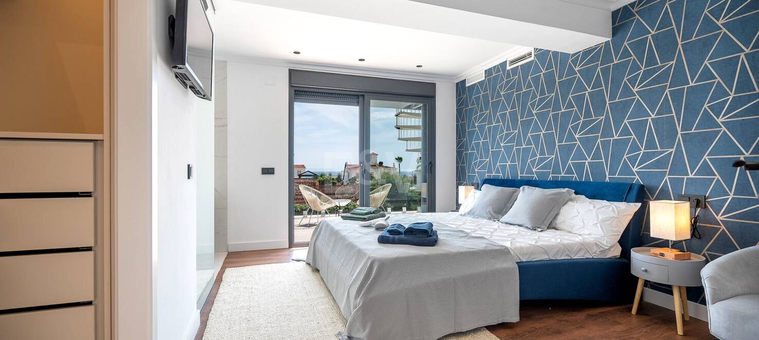 Contemporary Beachfront Villa in Marbella East: Perfect Family Getaway Steps from Elviria’s Best Beaches