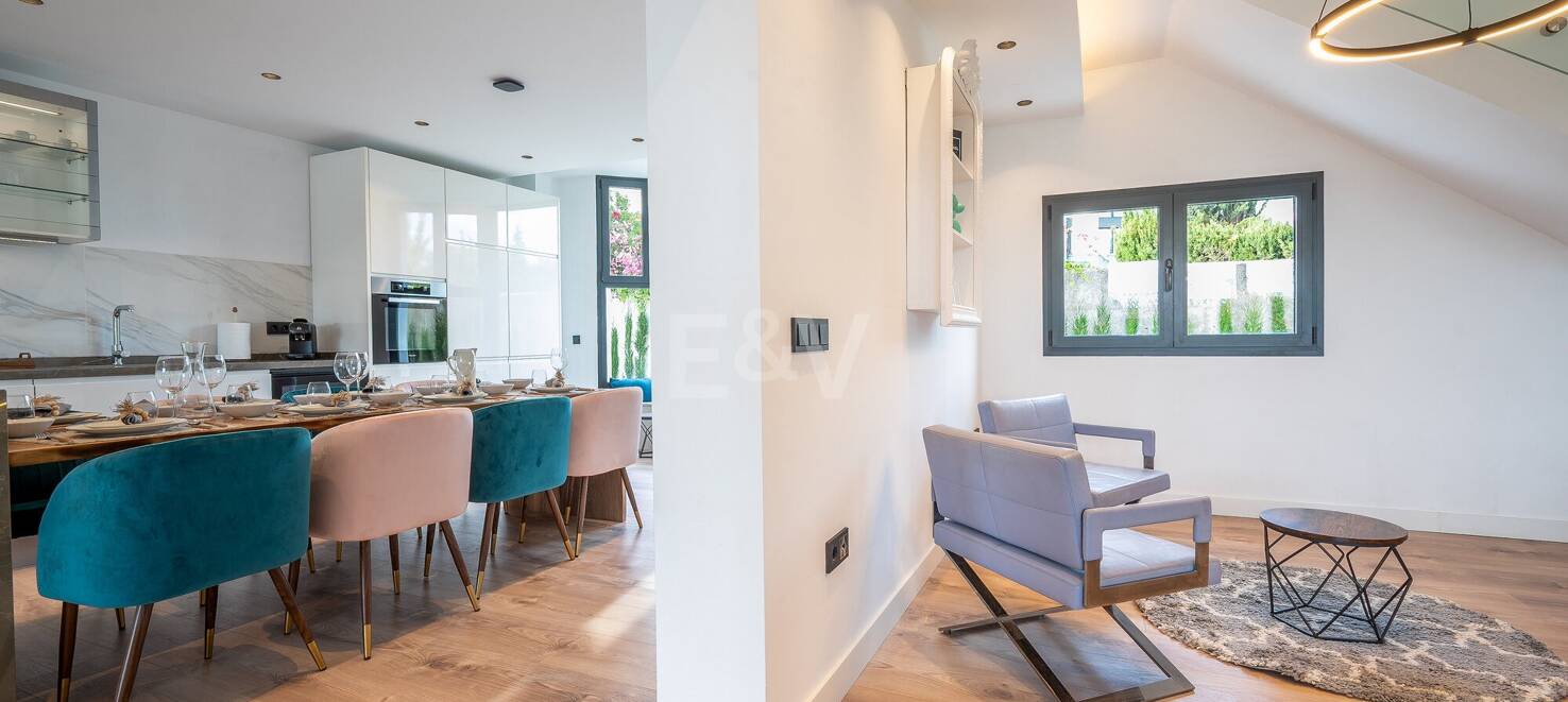 Contemporary Beachfront Villa in Marbella East: Perfect Family Getaway Steps from Elviria’s Best Beaches