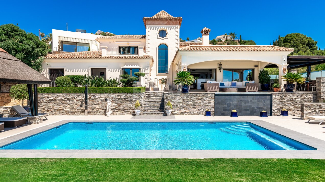 Exquisite Villa in Los Altos de Los Monteros