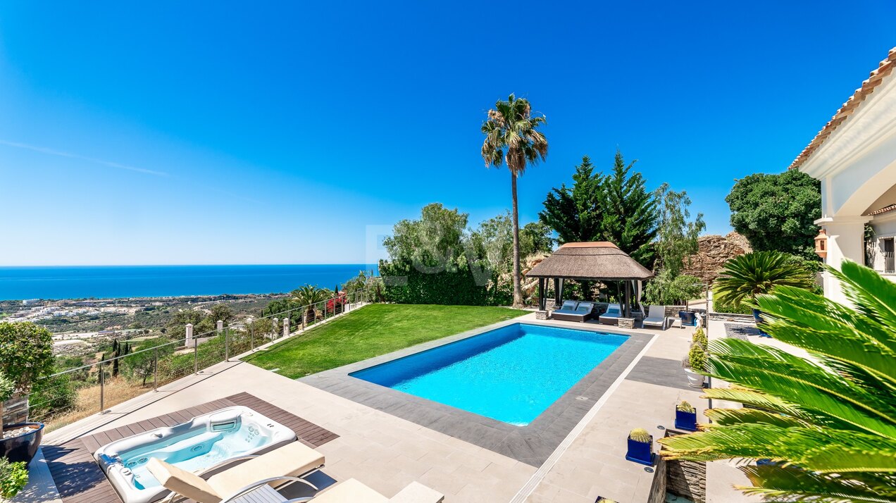 Exquisite Villa in Los Altos de Los Monteros