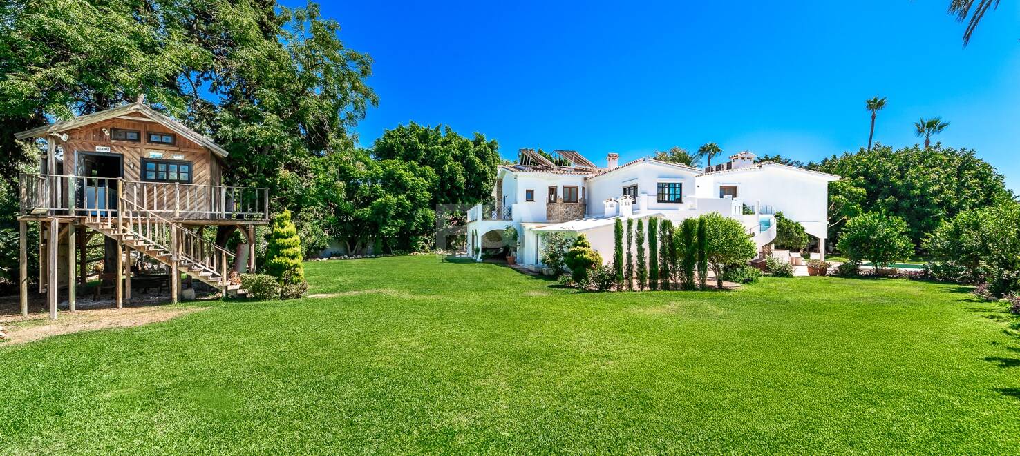 Best-Priced Frontline Golf Property with Unique Large Plot Near the Sea & Amenities