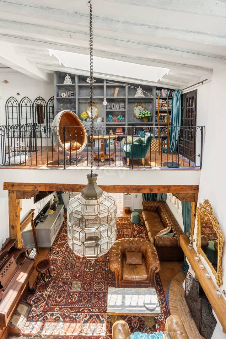 Propiedad en Primera Línea de Golf al Mejor Precio con Parcela Única Cerca del Mar y Servicios