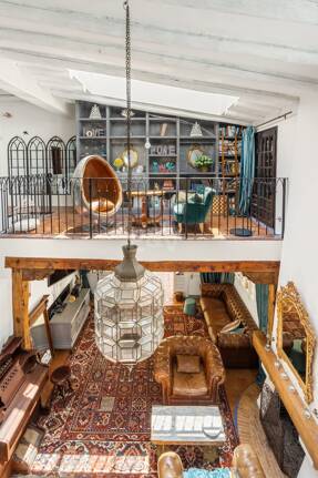 Best-Priced Frontline Golf Property med unikt stort tomt nära havet & bekvämligheter