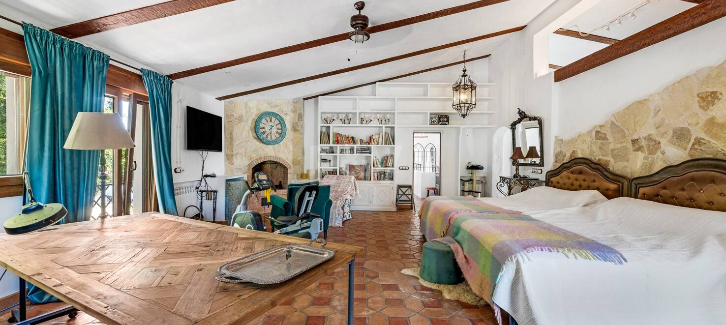 Best-Priced Frontline Golf Property with Unique Large Plot Near the Sea & Amenities