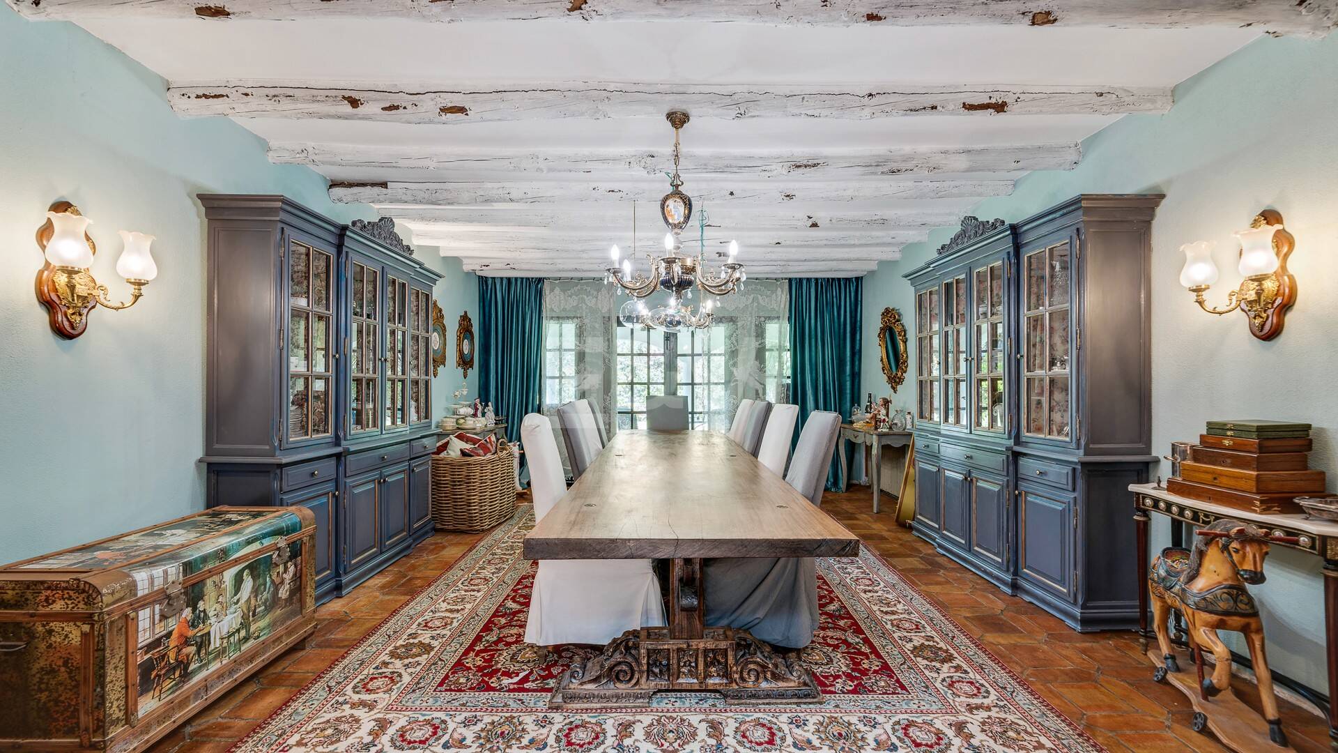 Propiedad en Primera Línea de Golf al Mejor Precio con Parcela Única Cerca del Mar y Servicios