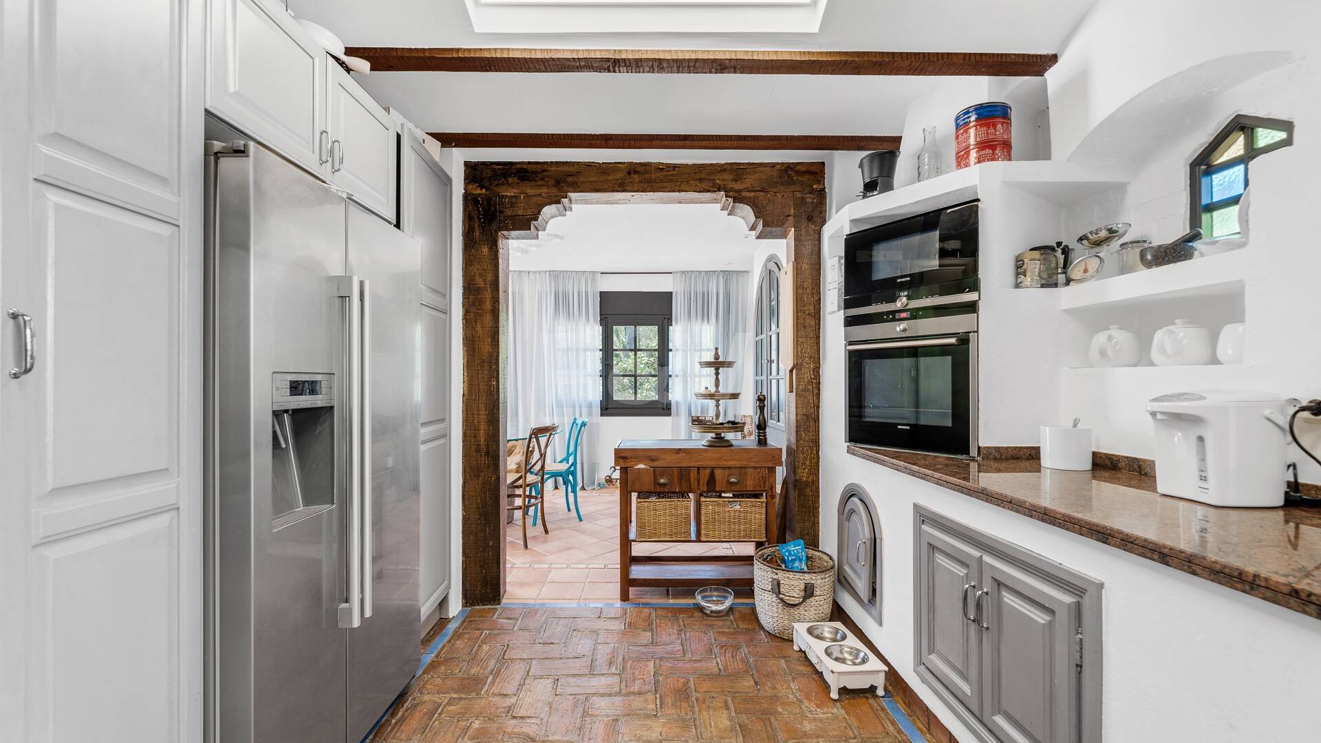 Propiedad en Primera Línea de Golf al Mejor Precio con Parcela Única Cerca del Mar y Servicios