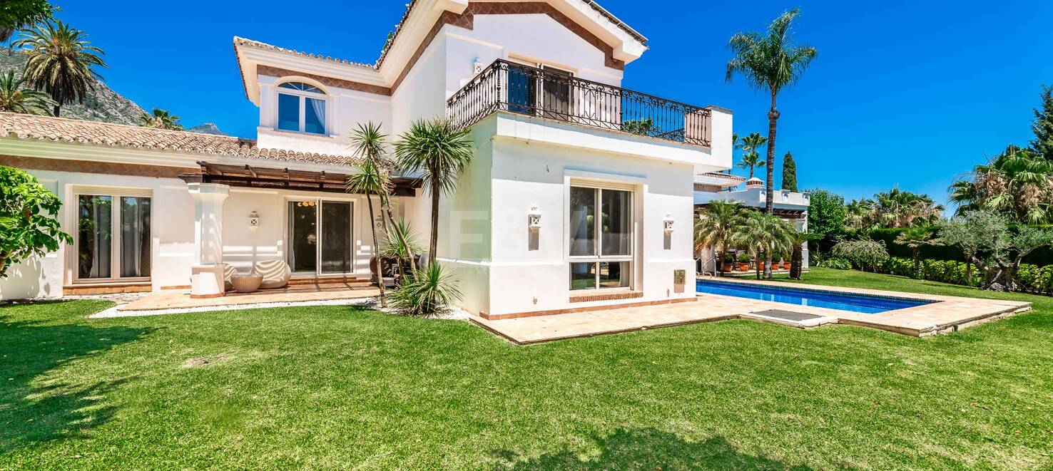 Exquisite 5-Bedroom Villa in Sierra Blanca