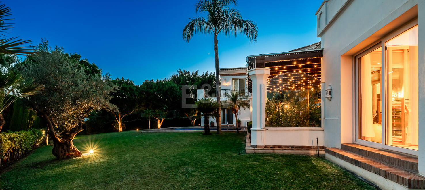 Exquisite 5-Bedroom Villa in Sierra Blanca