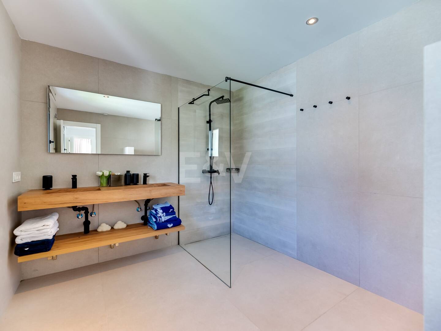 Villa de luxe en Costabella, Marbella Est. Prix à partir de 11 000 € par semaine