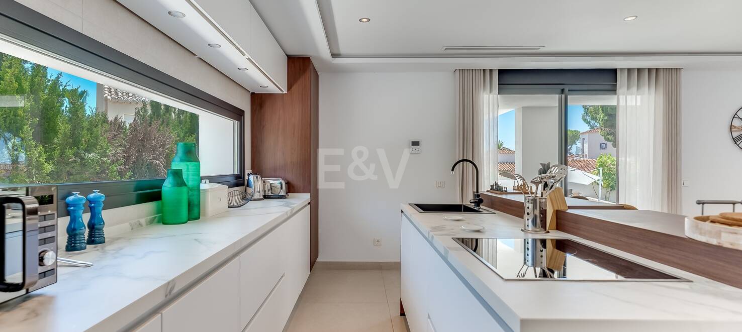 Villa zu vermieten in Costabella, Marbella Ost