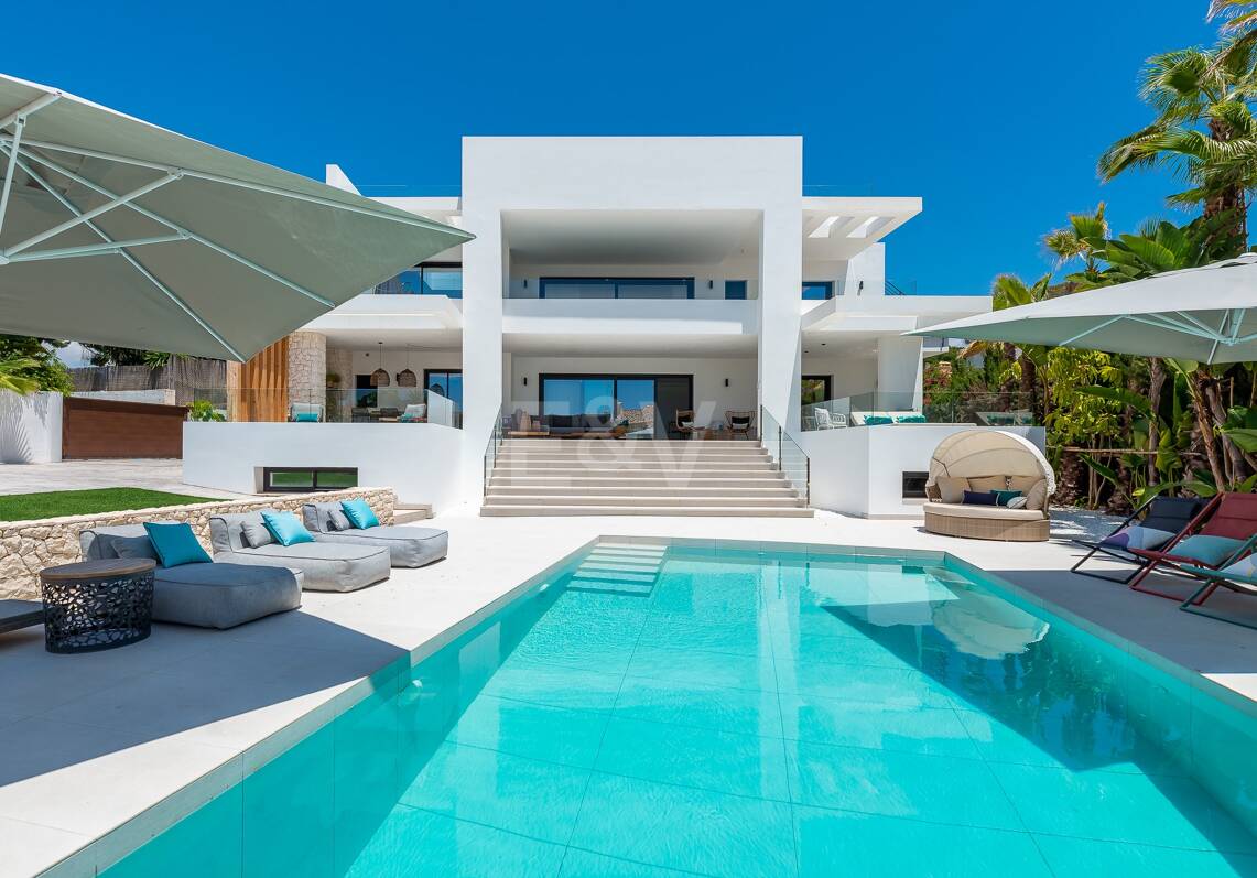 Lujosa villa en Costabella.