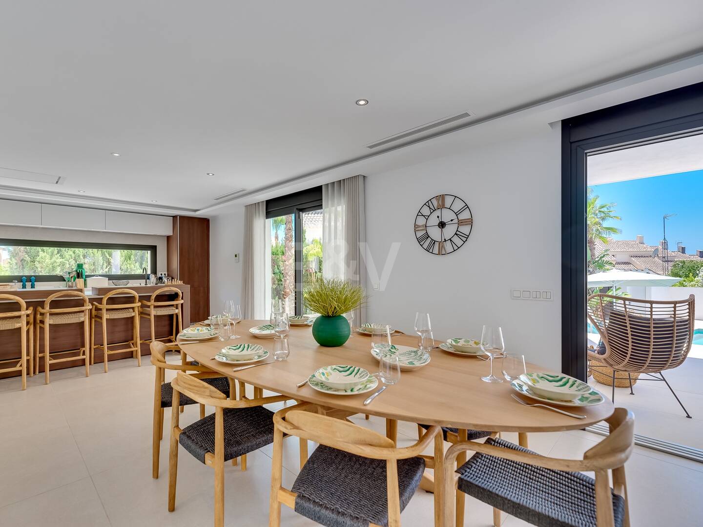 Villa de luxe en Costabella, Marbella Est. Prix à partir de 11 000 € par semaine