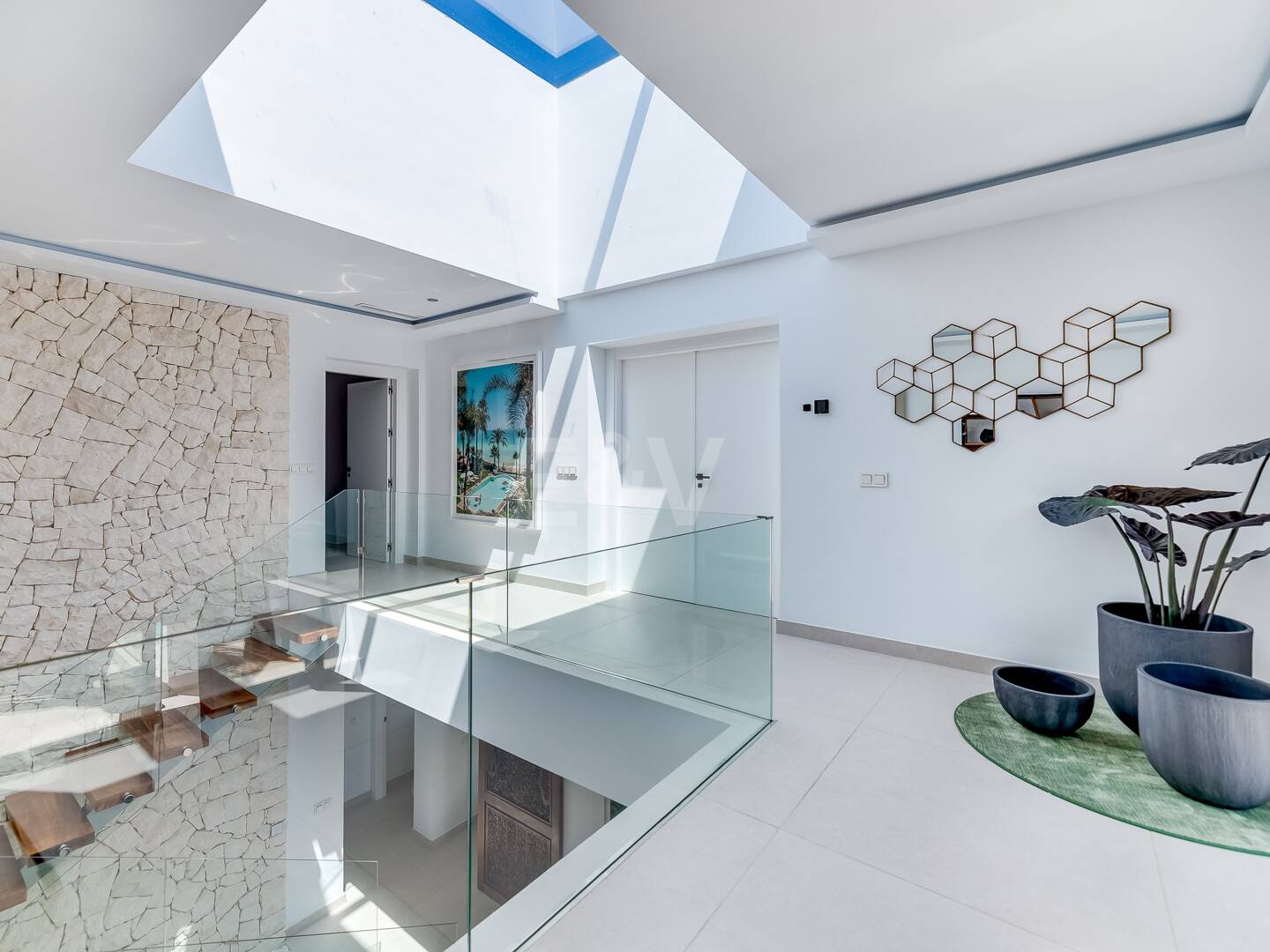 Villa de luxe en Costabella, Marbella Est. Prix à partir de 11 000 € par semaine