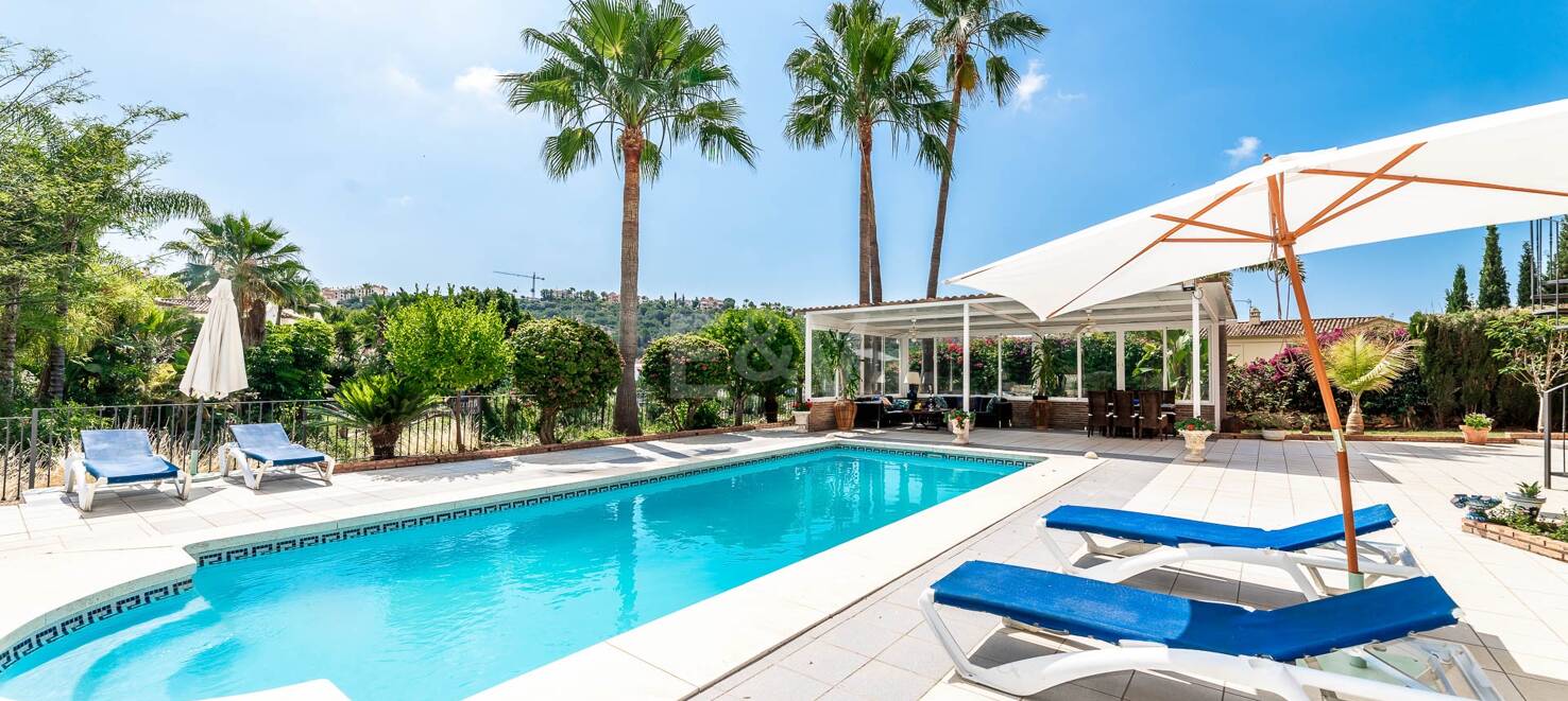 Villa att hyra i Los Arqueros, Benahavis