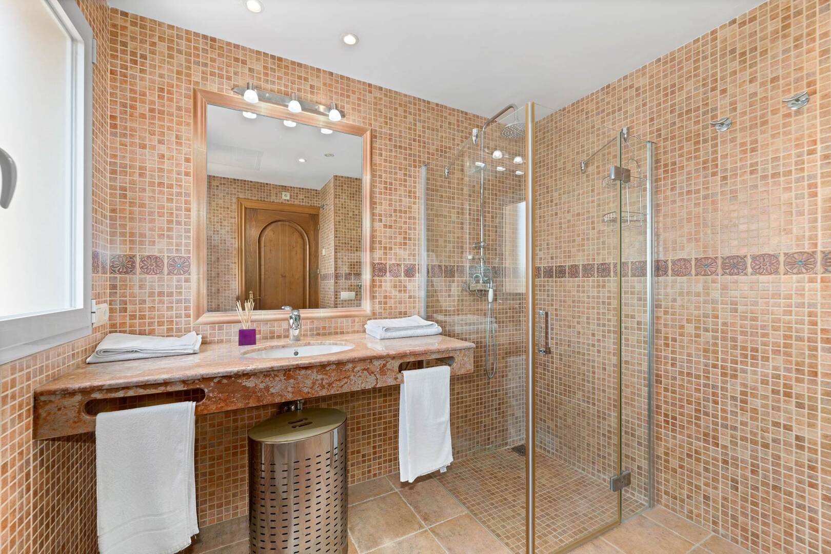 Willa do wynajęcia w Los Arqueros, Benahavis