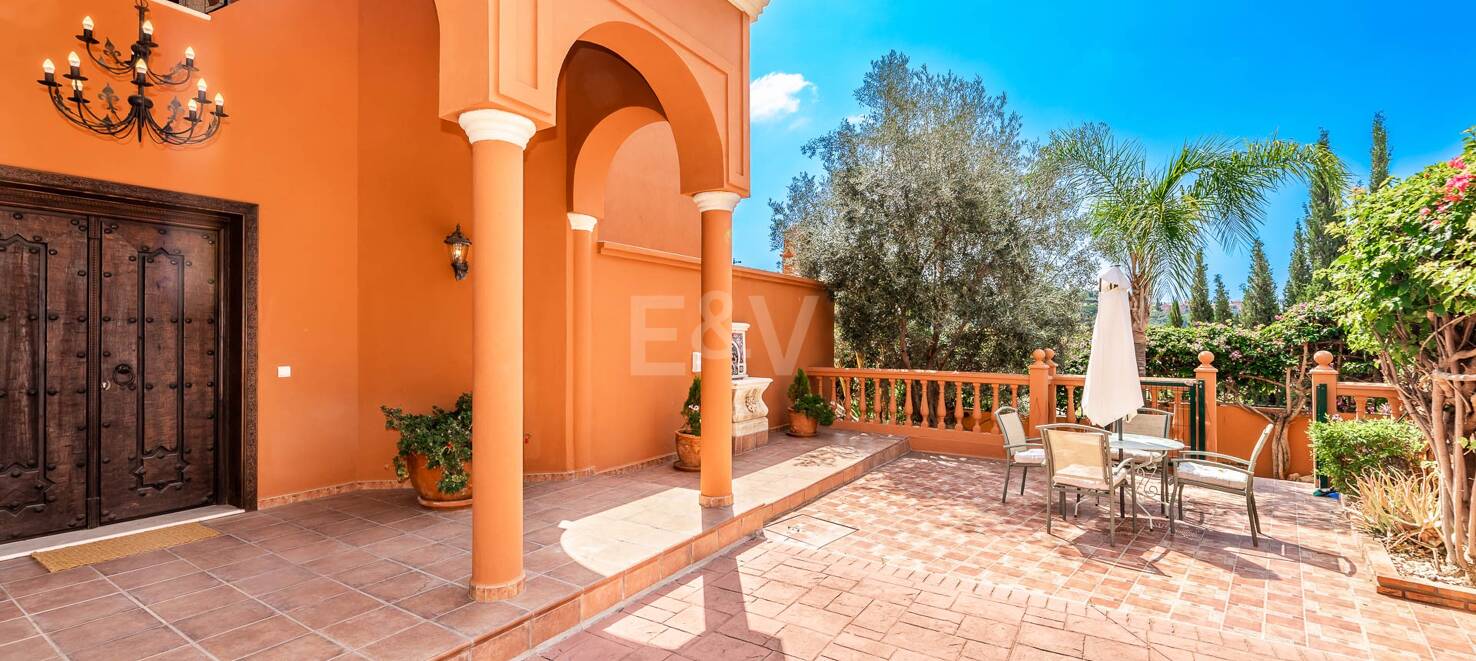 Villa att hyra i Los Arqueros, Benahavis