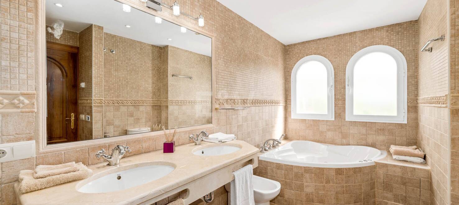 Villa att hyra i Los Arqueros, Benahavis