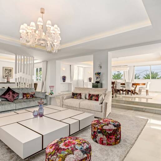 Exclusive 8-Bedroom Villa in Las Lomas de Marbella Club with Majestic Mountain Views