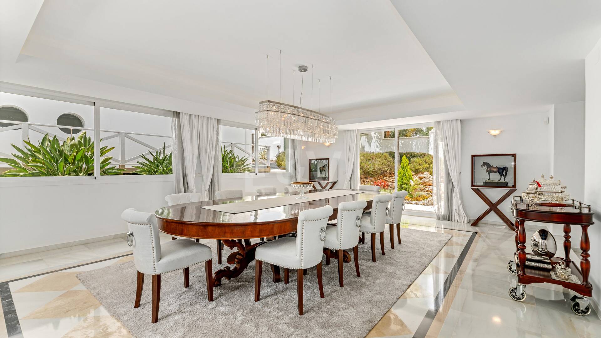 Ekskluzywny 8- Sypialnia Villa w Las Lomas de Marbella Club z Majestic Mountain Views