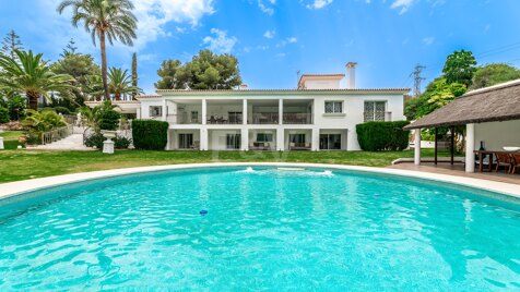 Ekskluzywny 8- Sypialnia Villa w Las Lomas de Marbella Club z Majestic Mountain Views