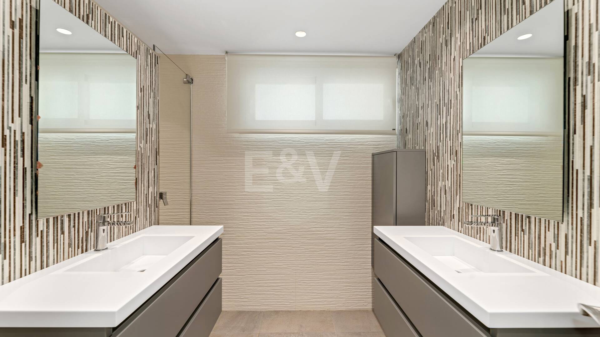 Ekskluzywny 8- Sypialnia Villa w Las Lomas de Marbella Club z Majestic Mountain Views