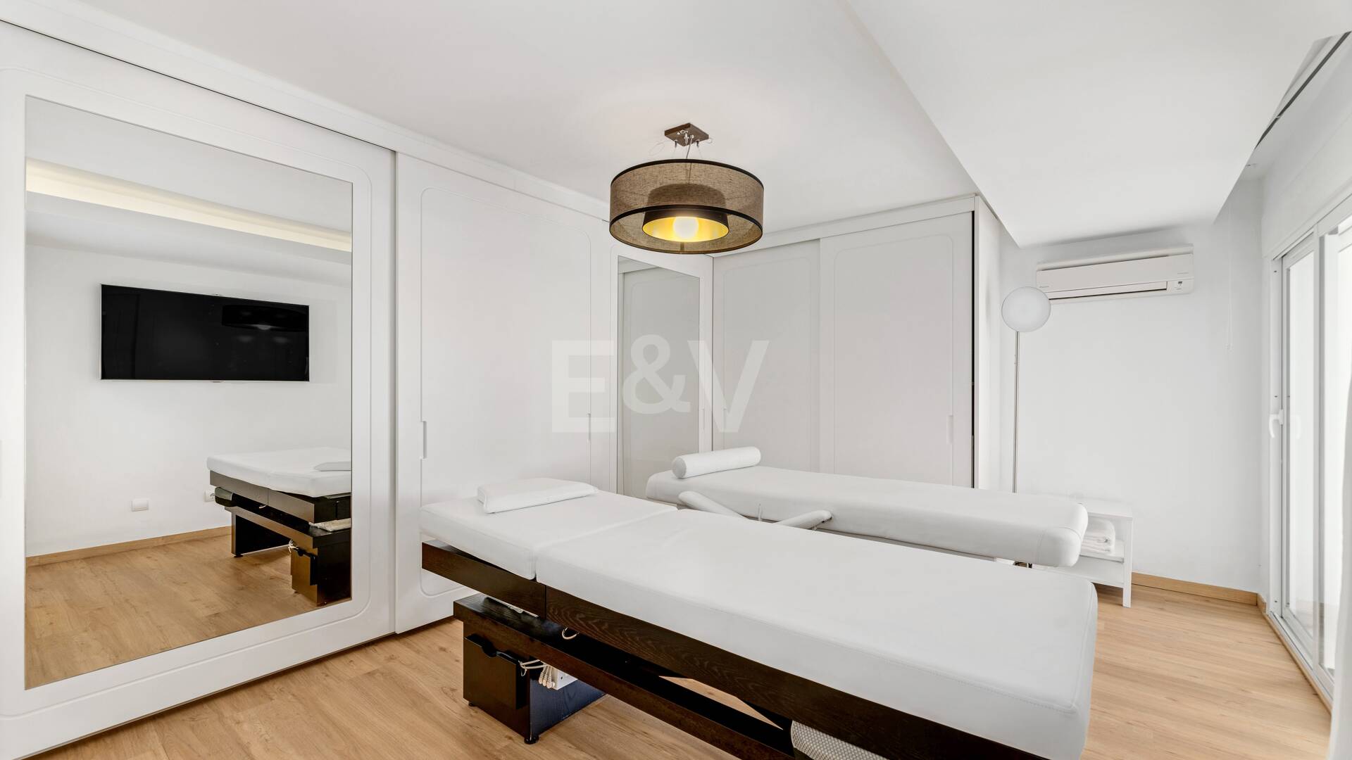 Ekskluzywny 8- Sypialnia Villa w Las Lomas de Marbella Club z Majestic Mountain Views