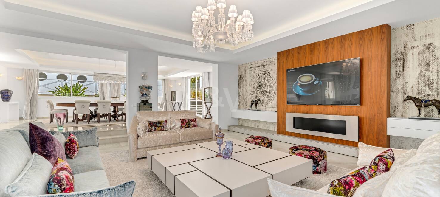 Exclusive 8-Bedroom Villa in Las Lomas de Marbella Club with Majestic Mountain Views