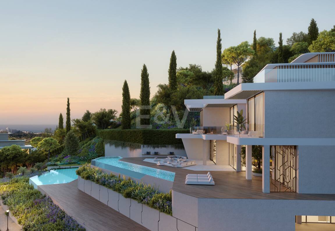 Von Lamborghini inspirierte Villa mit einer spektakulären Kombination aus Design, Golf und Meerblick in El Paraiso Alto