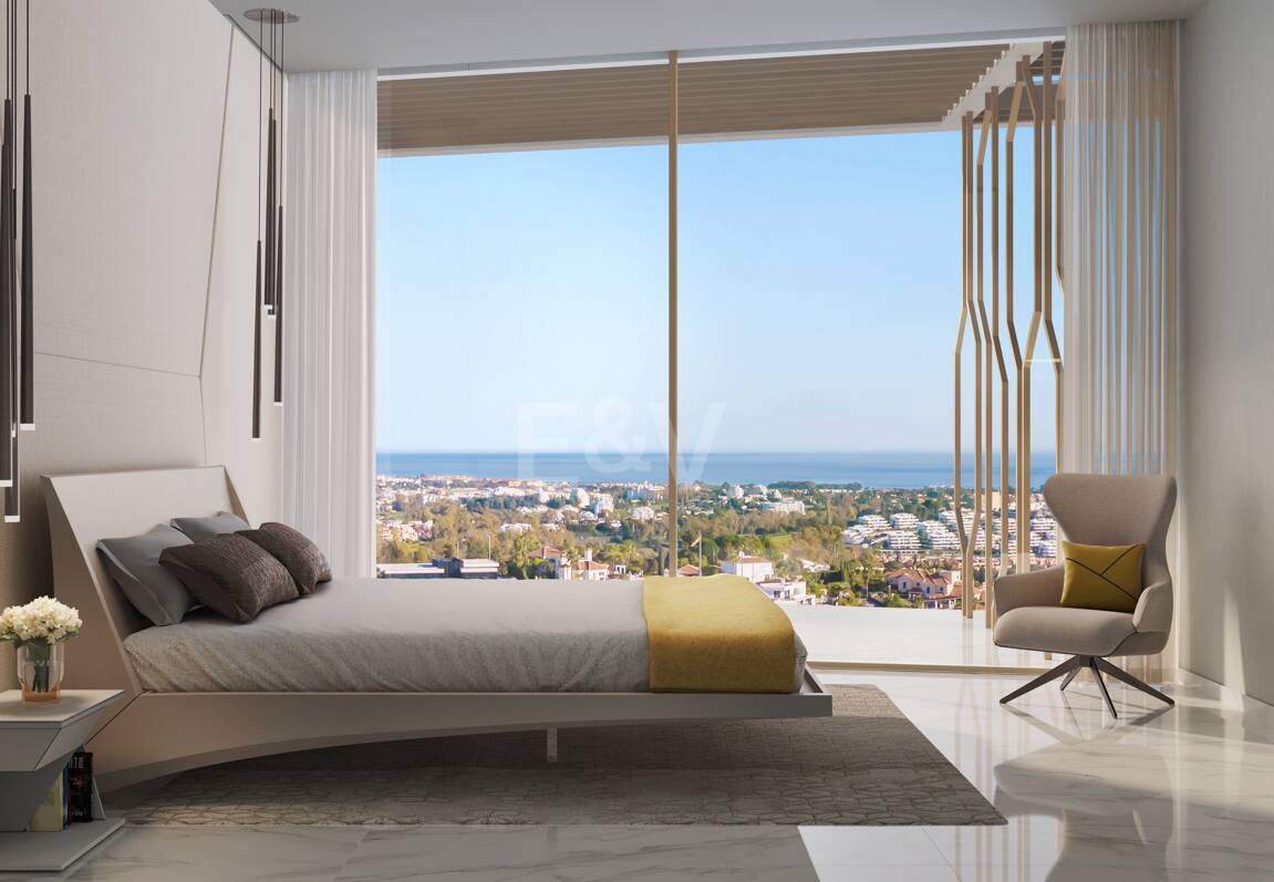 Villa inspirada en Lamborghini con vistas al mar y al golf en El Paraiso Alto