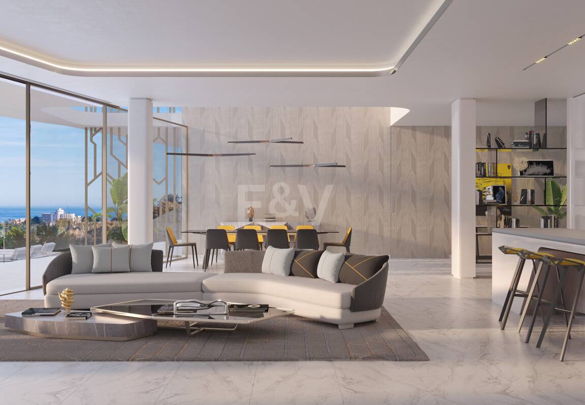 Villa inspirada en Lamborghini con vistas al mar y al golf en El Paraiso Alto