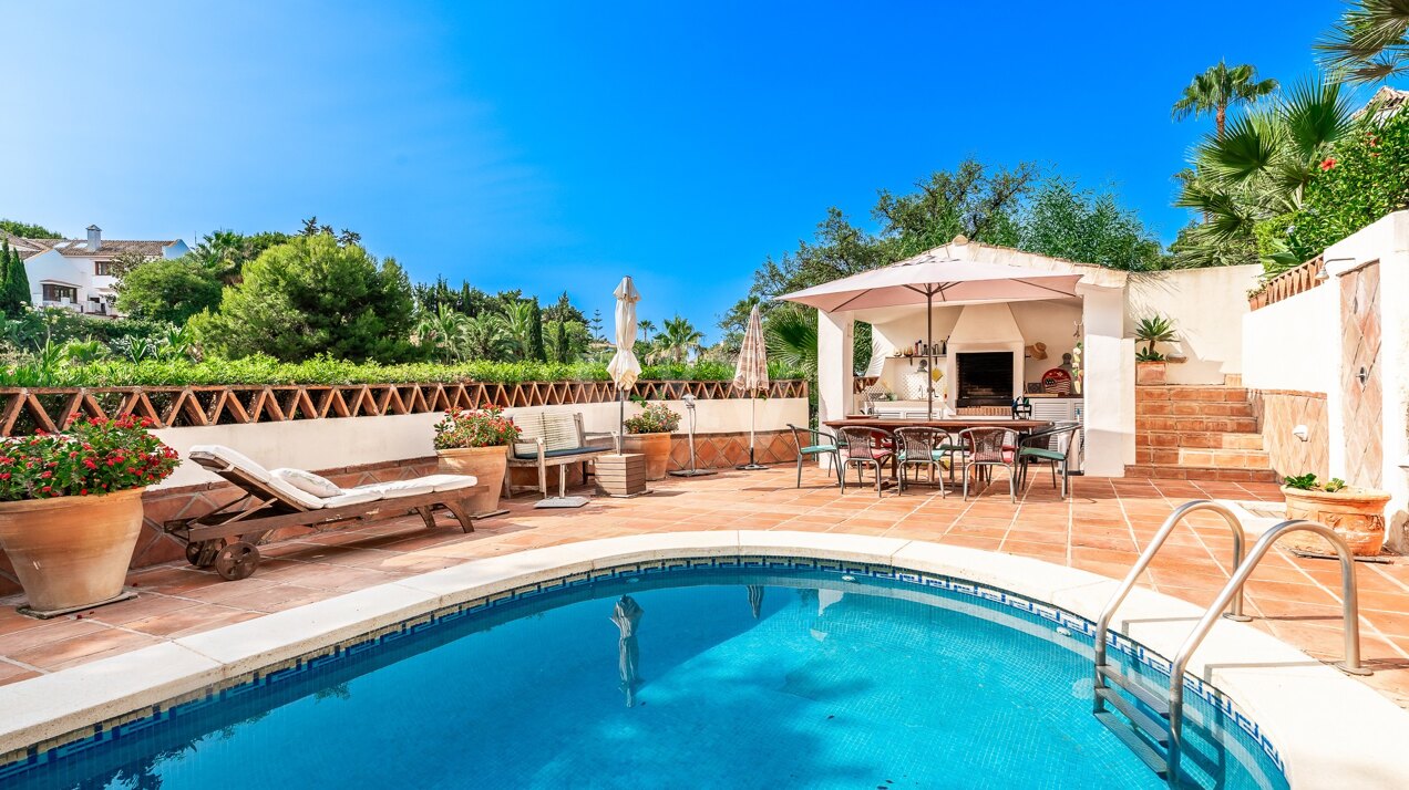 Villa à vendre en El Rosario, Marbella Est