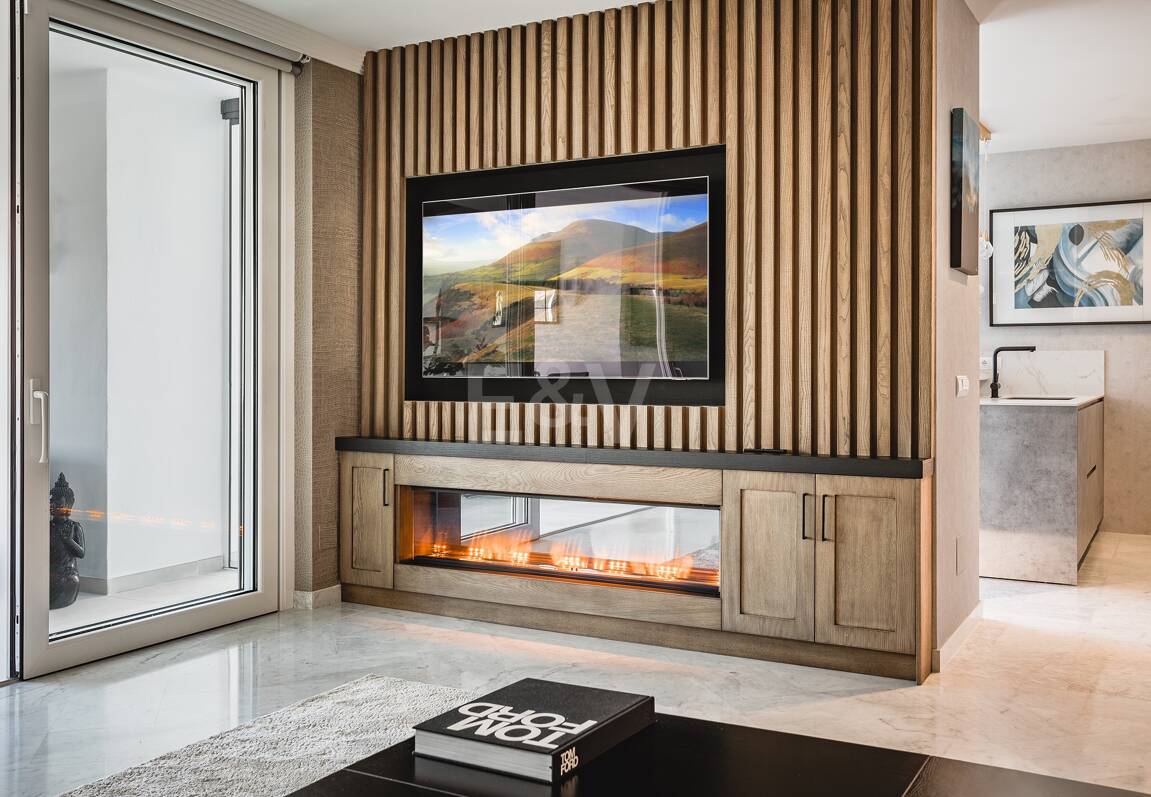 Impeccable Southwest-Facing Garden Apartment in Marina Puente Romano