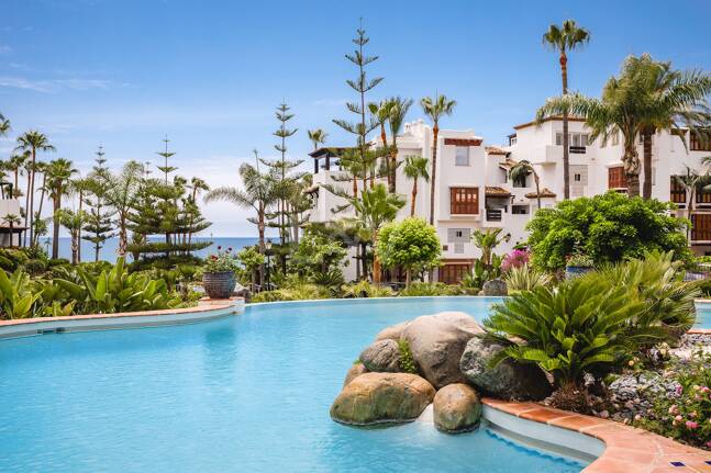 Impeccable Southwest-Facing Garden Apartment in Marina Puente Romano