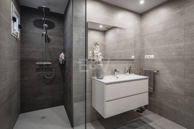 Impeccable Southwest-Facing Garden Apartment in Marina Puente Romano