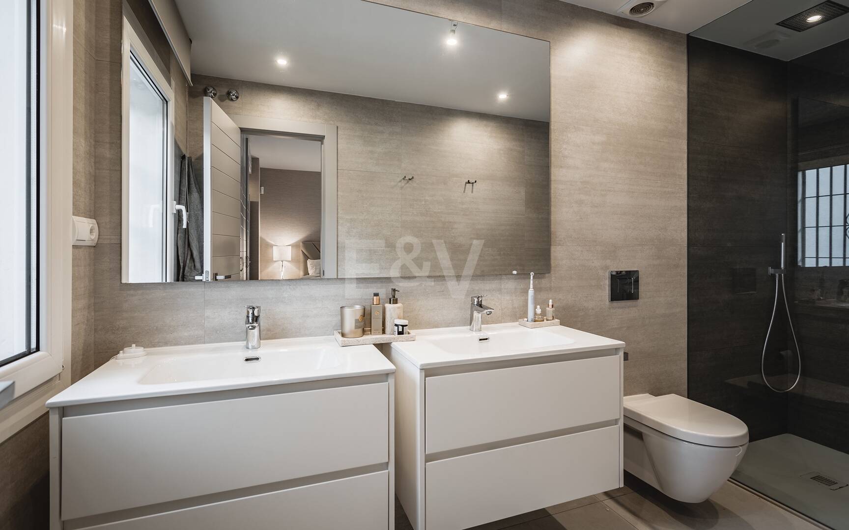 Impeccable Southwest-Facing Garden Apartment in Marina Puente Romano