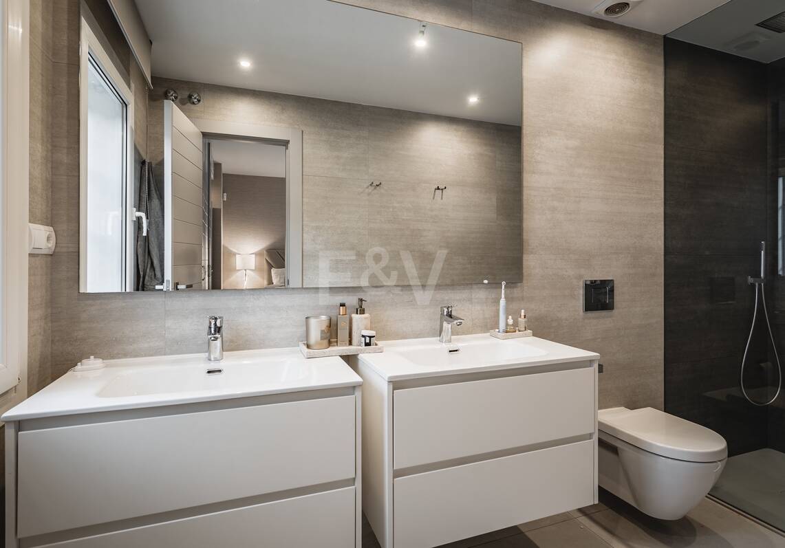 Impeccable South-West-Facing Garden Appartement à Marina Puente Romano
