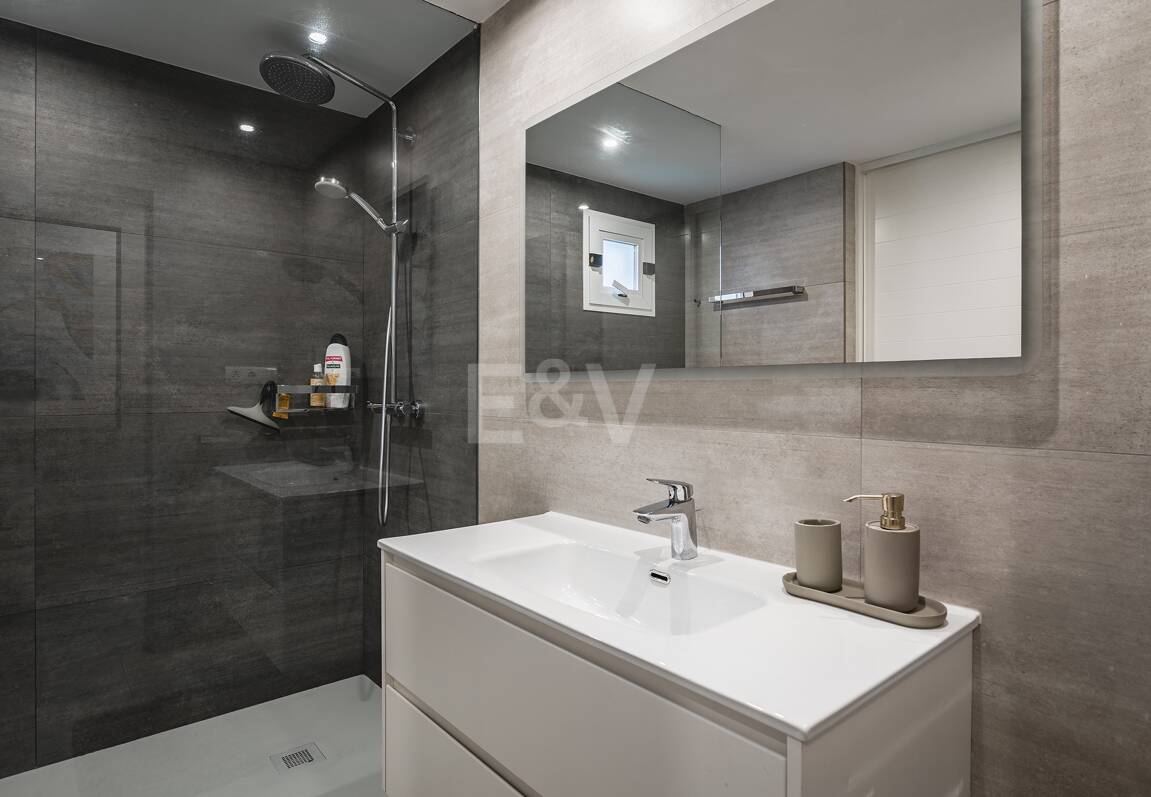 Impeccable Southwest-Facing Garden Apartment in Marina Puente Romano