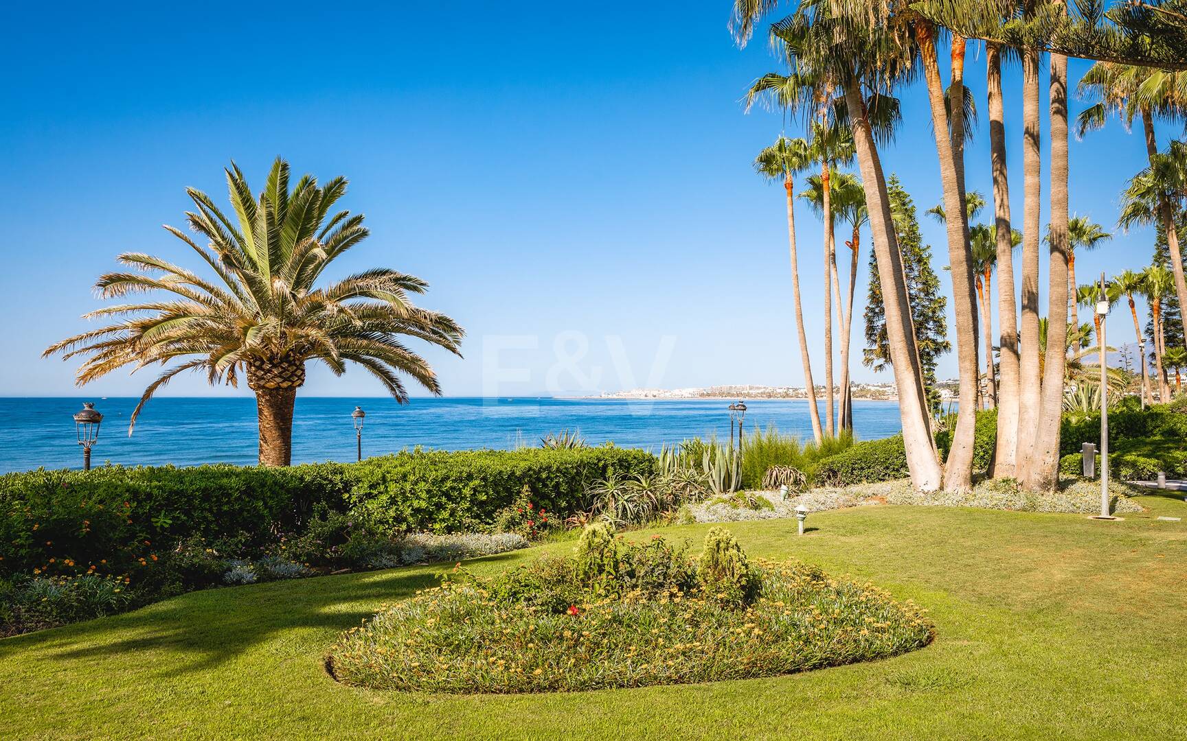 Impeccable Southwest-Facing Garden Apartment in Marina Puente Romano