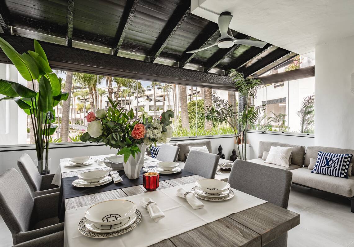 Impeccable South-West-Facing Garden Appartement à Marina Puente Romano