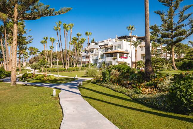 Impeccable Southwest-Facing Garden Apartment in Marina Puente Romano