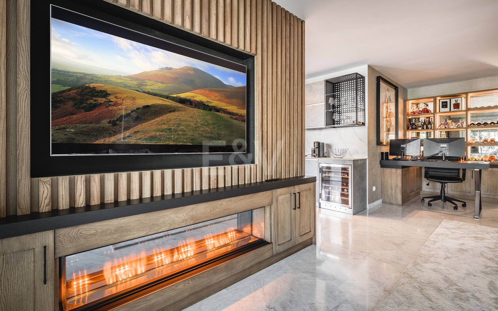 Impeccable Southwest-Facing Garden Apartment in Marina Puente Romano