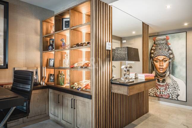 Impeccable Southwest-Facing Garden Apartment in Marina Puente Romano