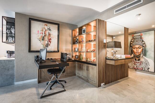 Impeccable Southwest-Facing Garden Apartment in Marina Puente Romano