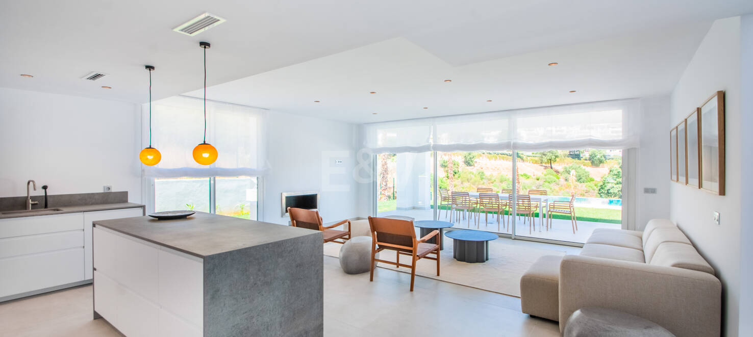 Stunning Brand New Villa i La Mairena