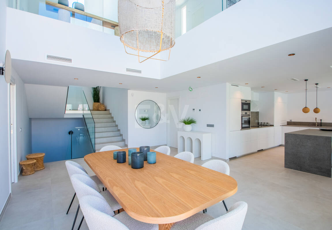 Stunning Brand New Villa i La Mairena